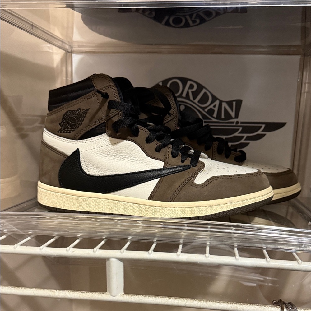Copy- air jordan 1 high Travis Scott mocha